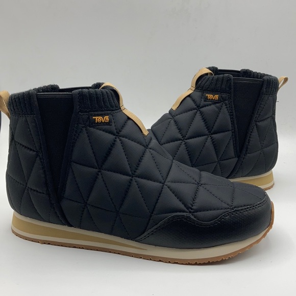 teva sleeping bag shoes